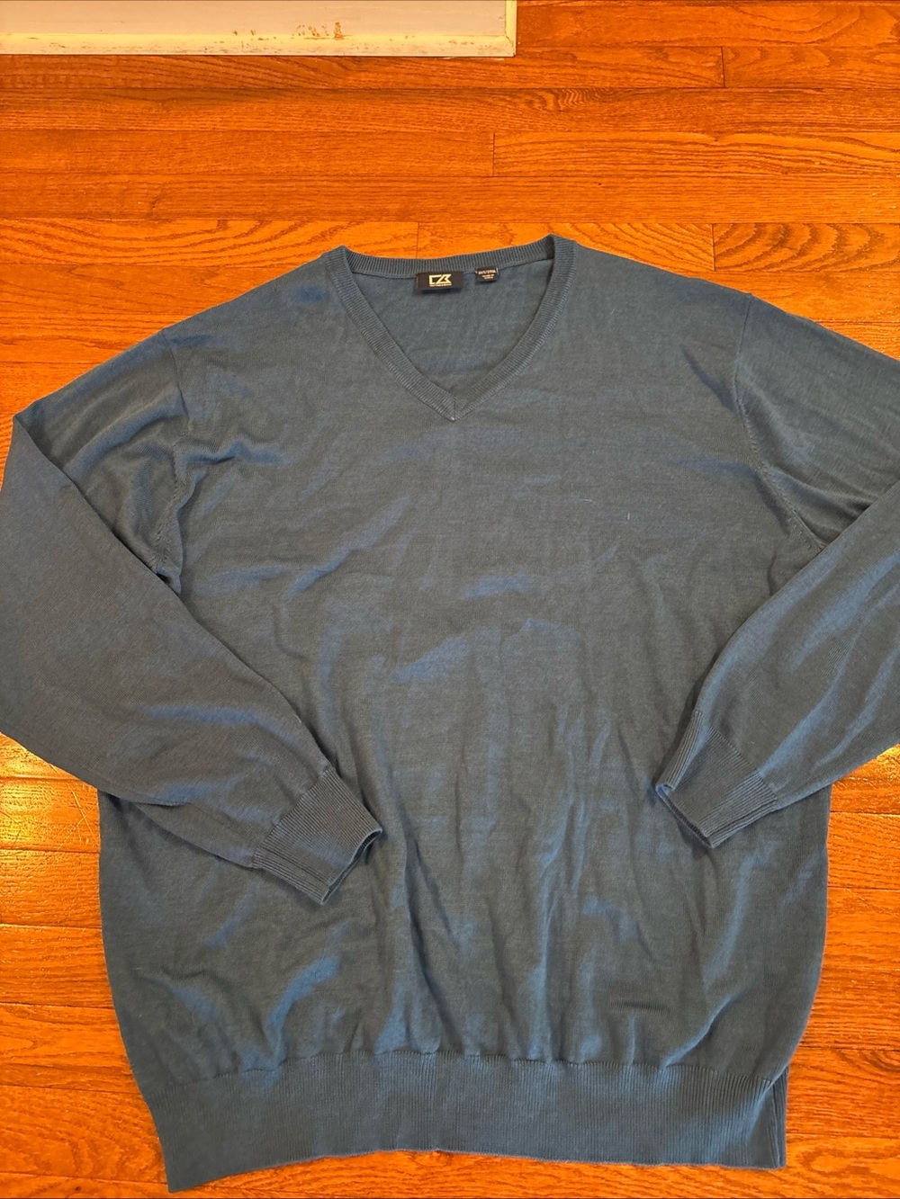 Cutter & Buck Men's V-Neck Sweater in Turquoise blue. Nwot